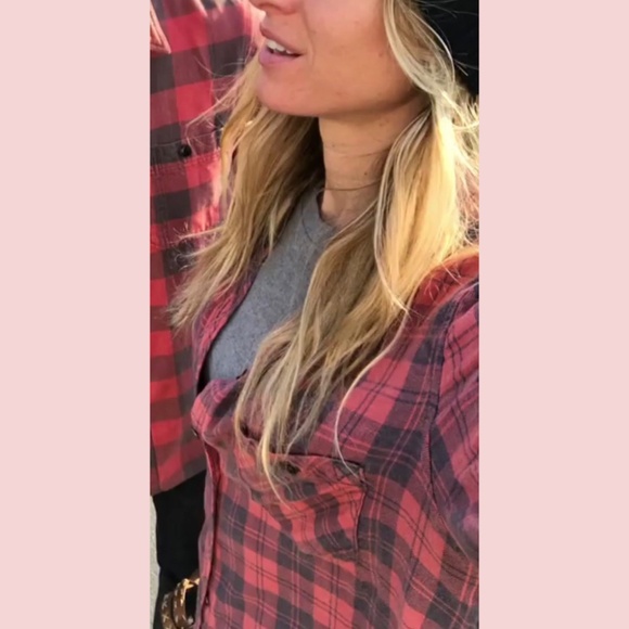 BDG Soft and Lightweight Plaid Button-Down - Picture 6 of 9